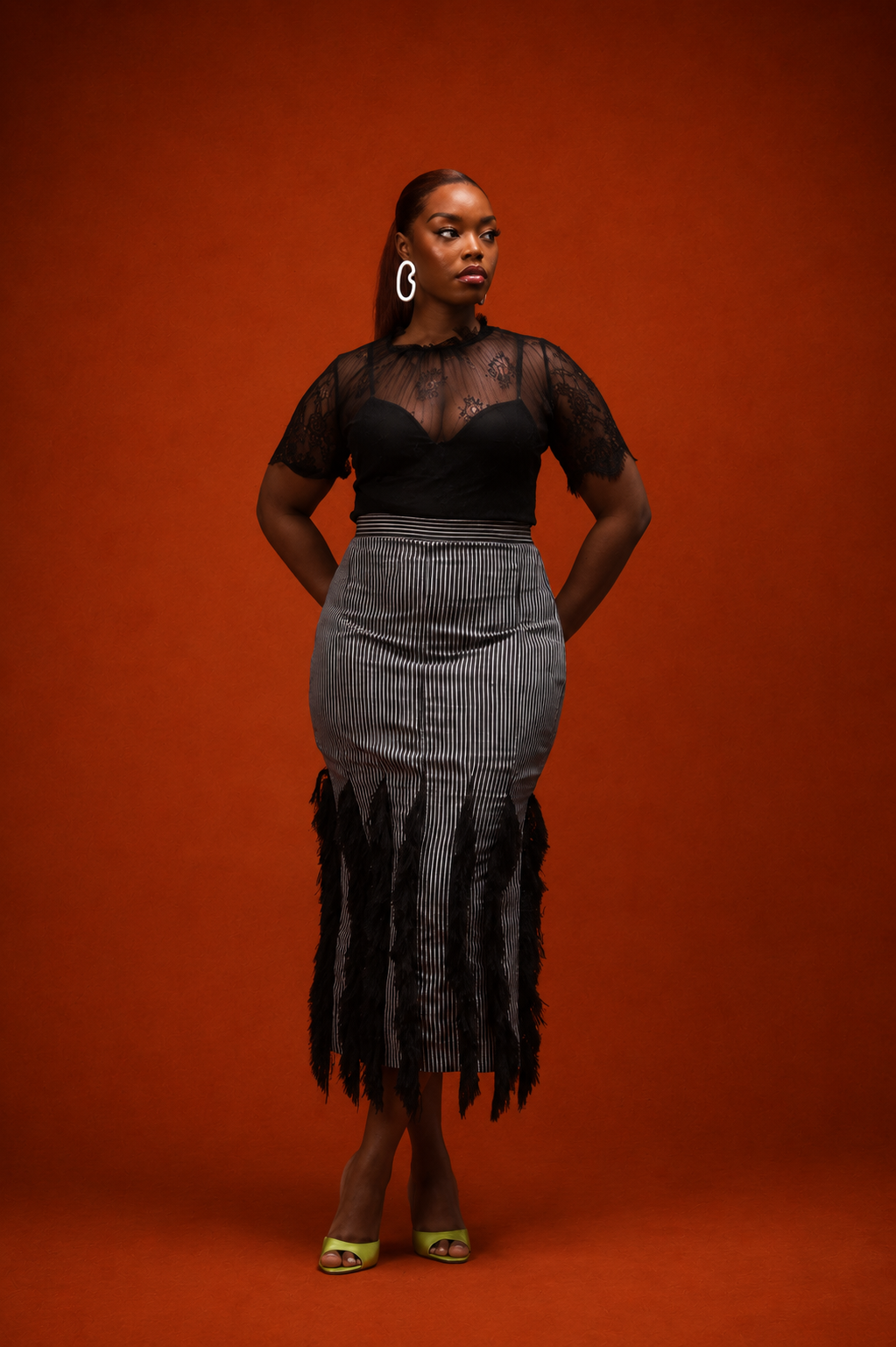 THE CHANTILLY TOP (BLACK)