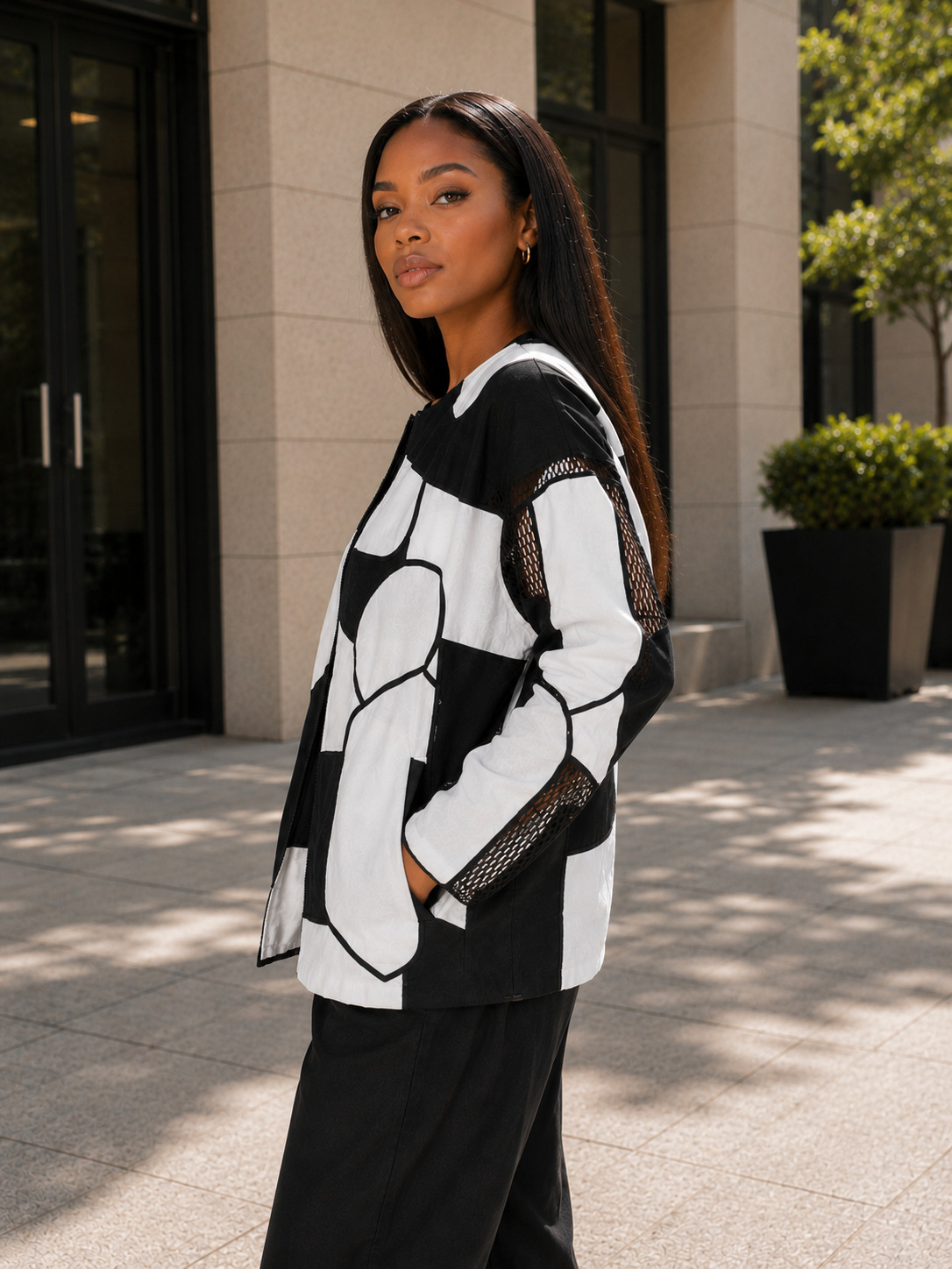 BLACK/WHITE PATCHWORK JACKET