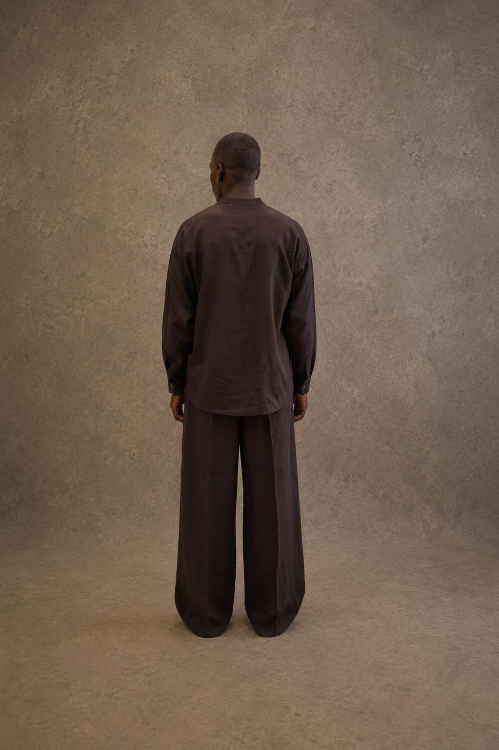 BROWN BISHOP COLLAR SHIRT